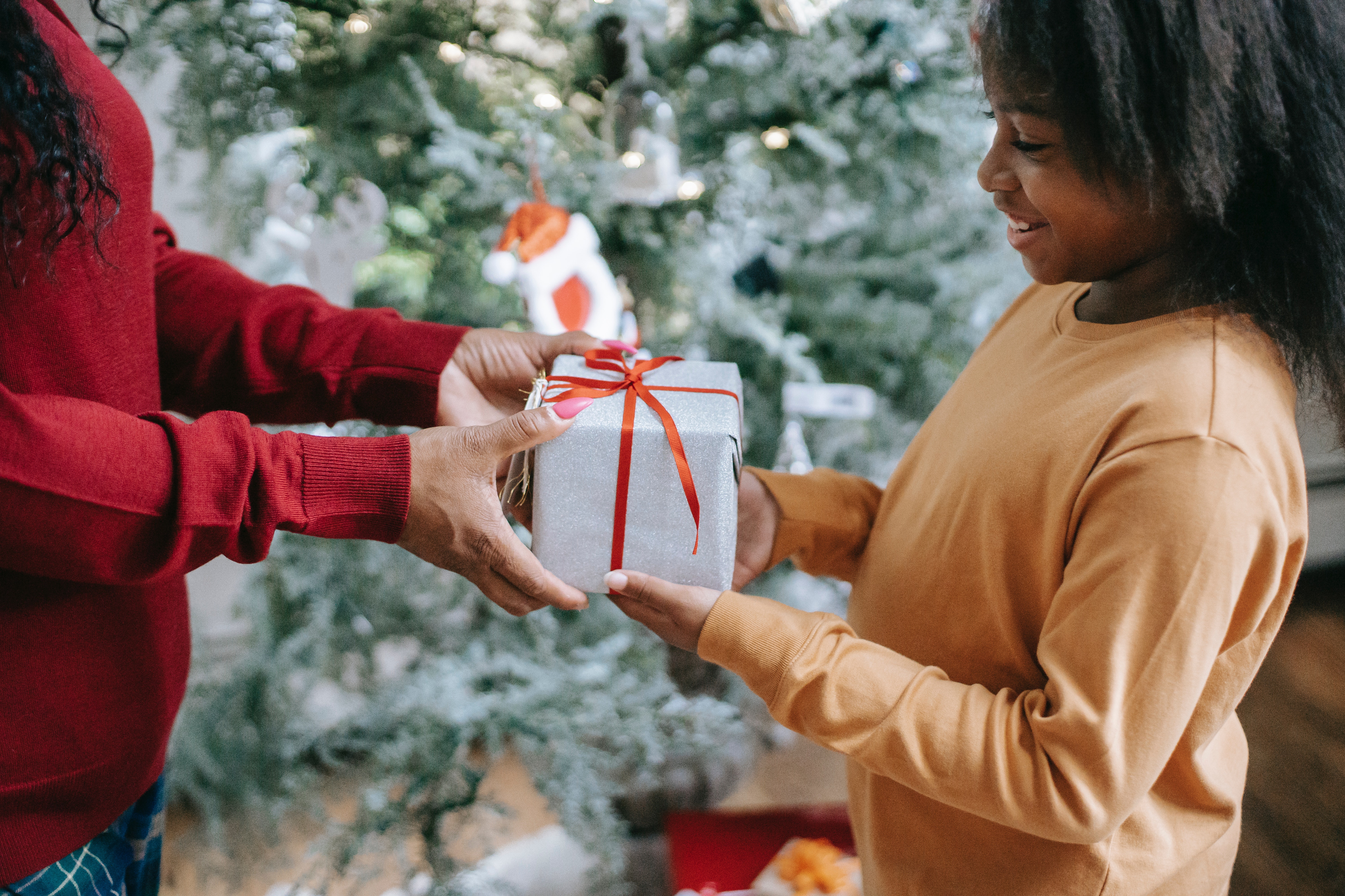 Vroegst Onschuld ras 5 moeders vertellen hoeveel geld zij uitgeven aan Kerstcadeaus